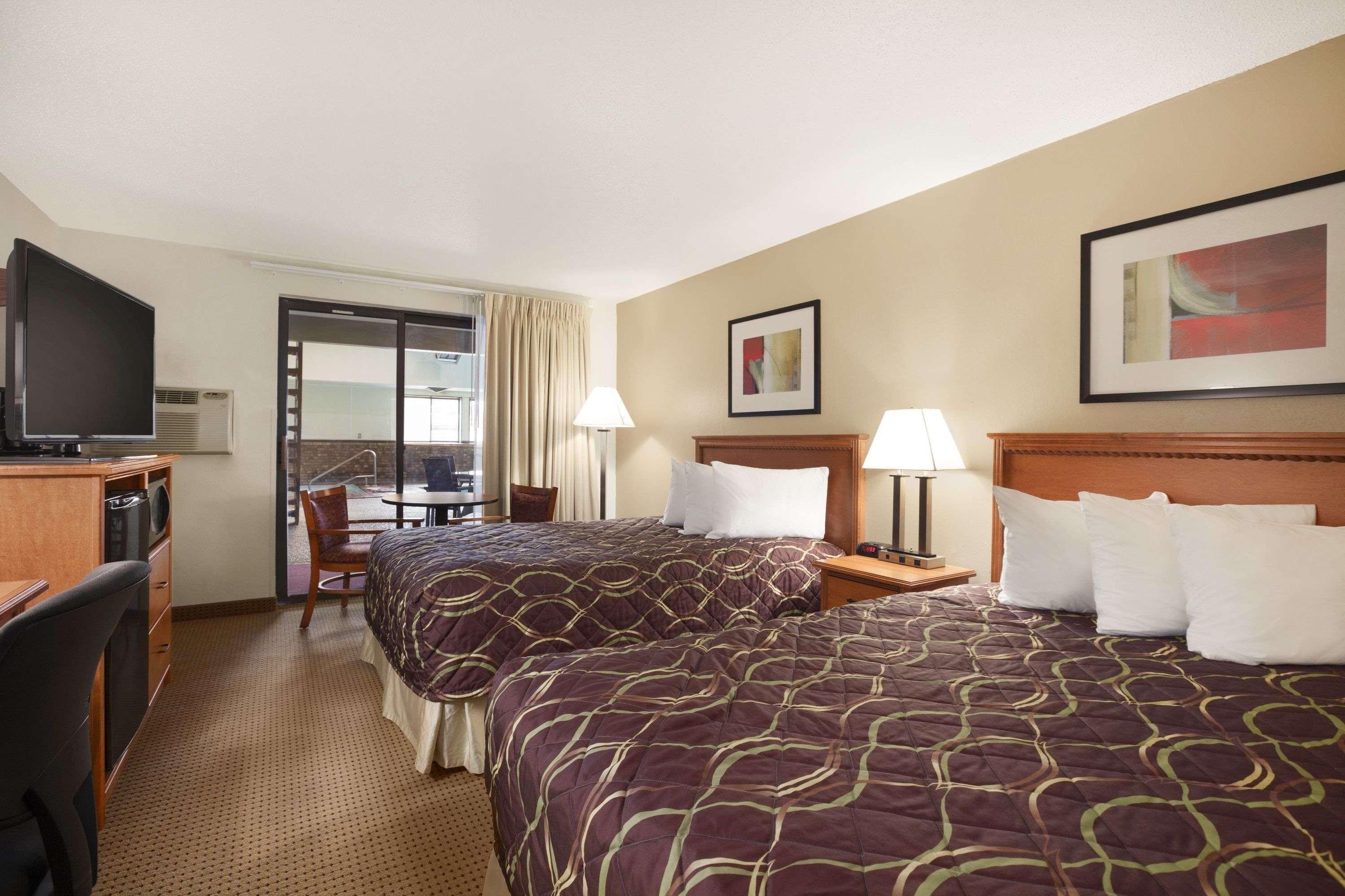 Super 8 By Wyndham Williston Nd Hotel Exterior photo