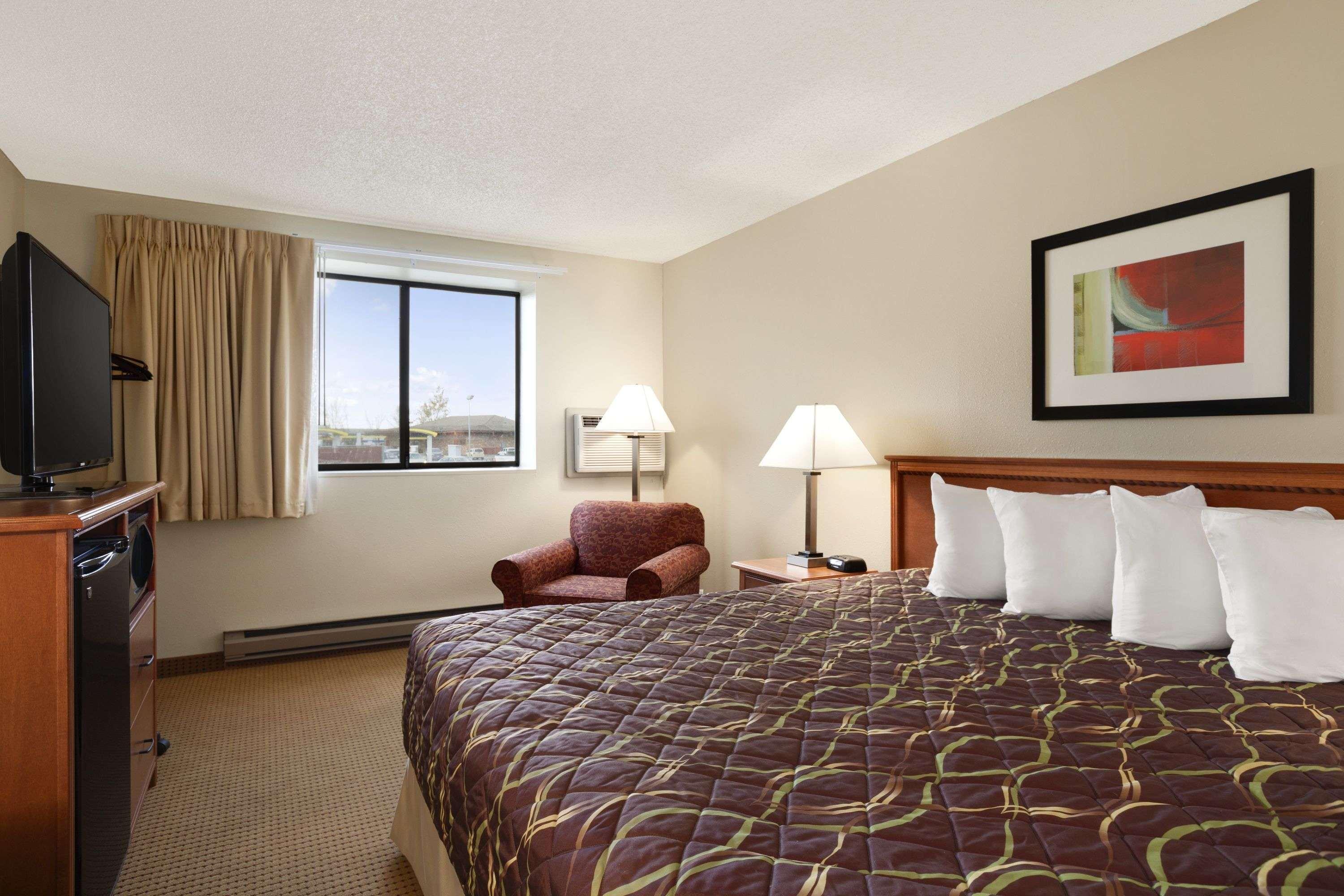 Super 8 By Wyndham Williston Nd Hotel Exterior photo